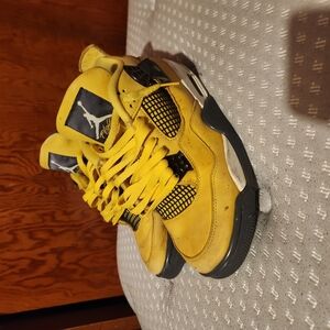 Jordan Yellow Retro High-Top Sneakers